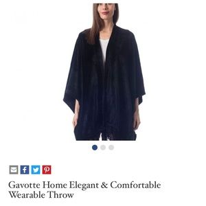 Gavotte Home fringed wearable throw.